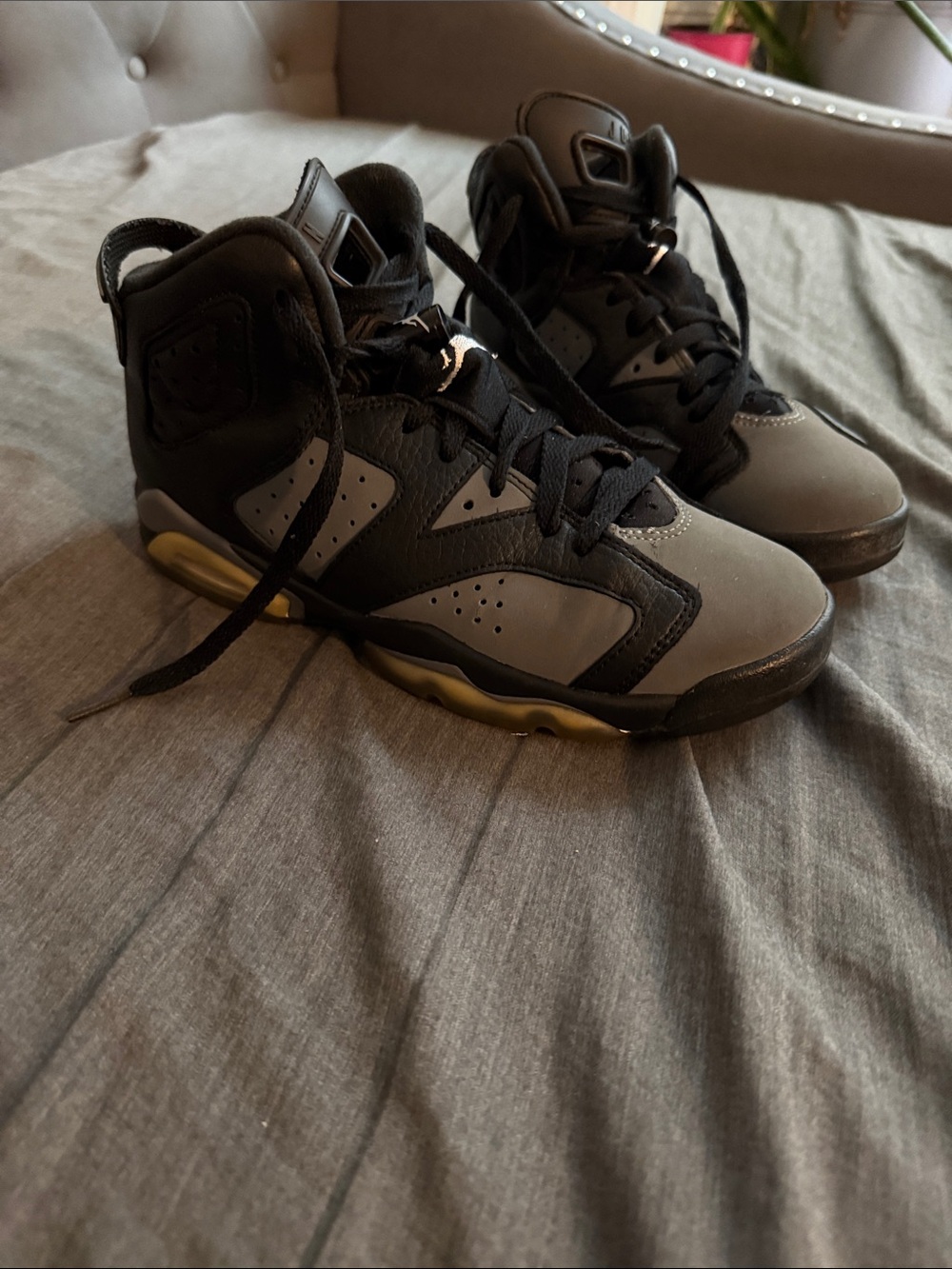 Jordan big Kids Black and Gray Sneakers